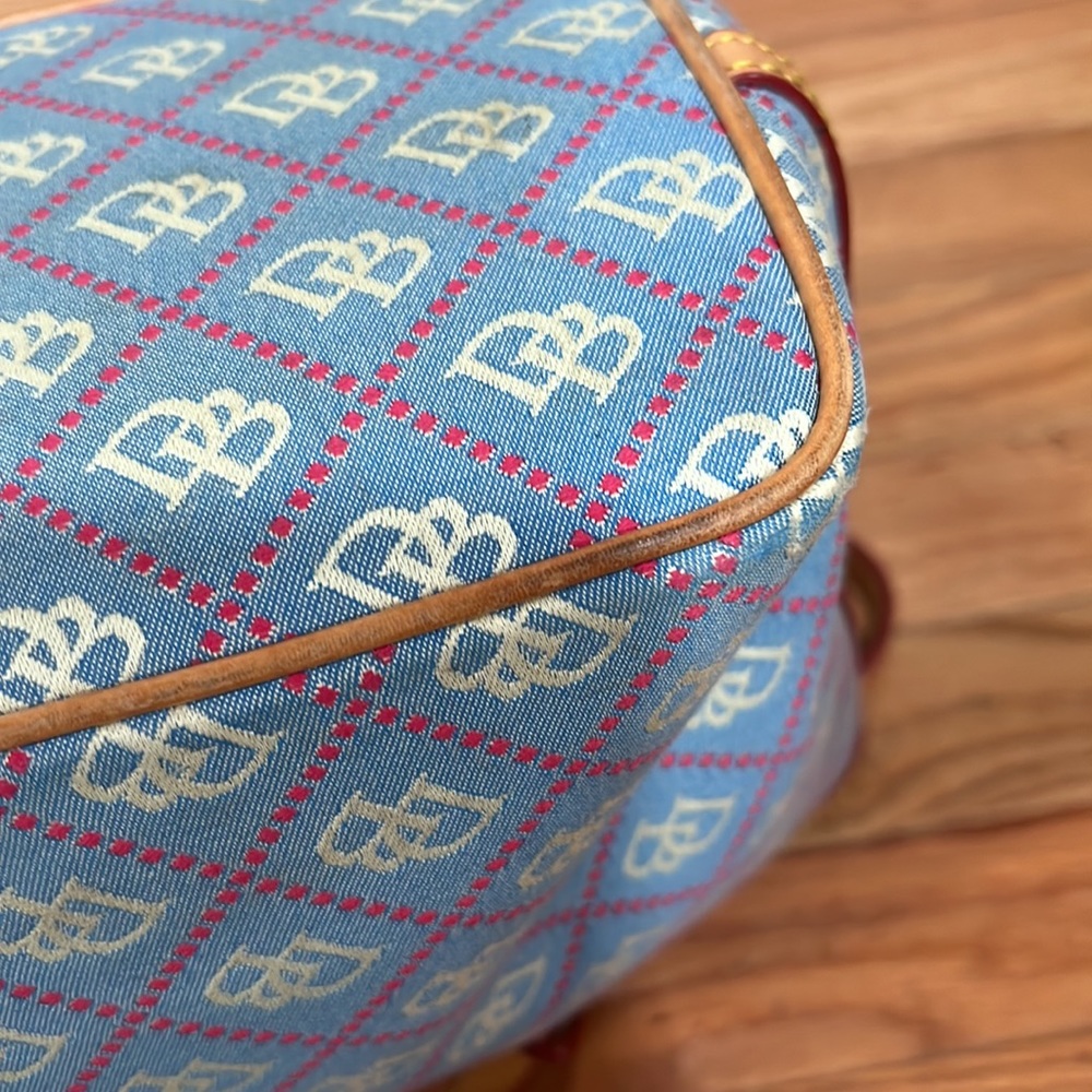 GUC beautiful Dooney & Bourke Handbag 👜 - Picture 12 of 17